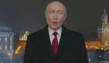 Putina Jaungada apsveikums bijis pilns ar mākslīgā intelekta kļūdām