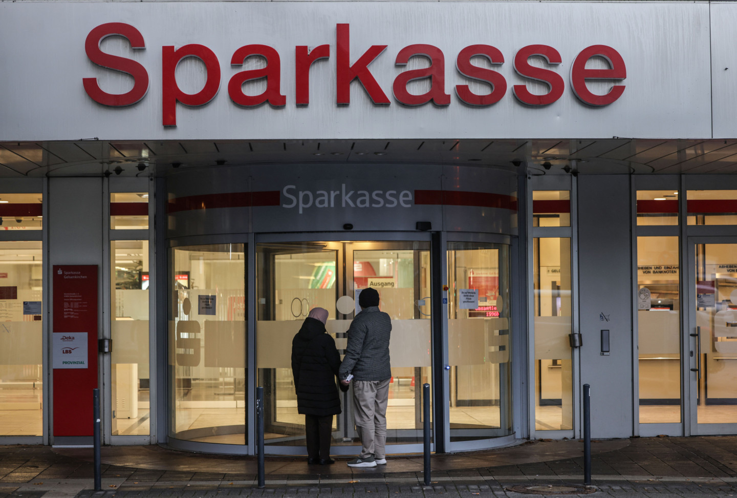 Rietumvācijā ir aplaupītas jau trīs bankas