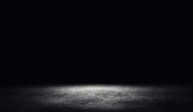 Berlīnē sabotāža atstāj tūkstošiem bez elektrības