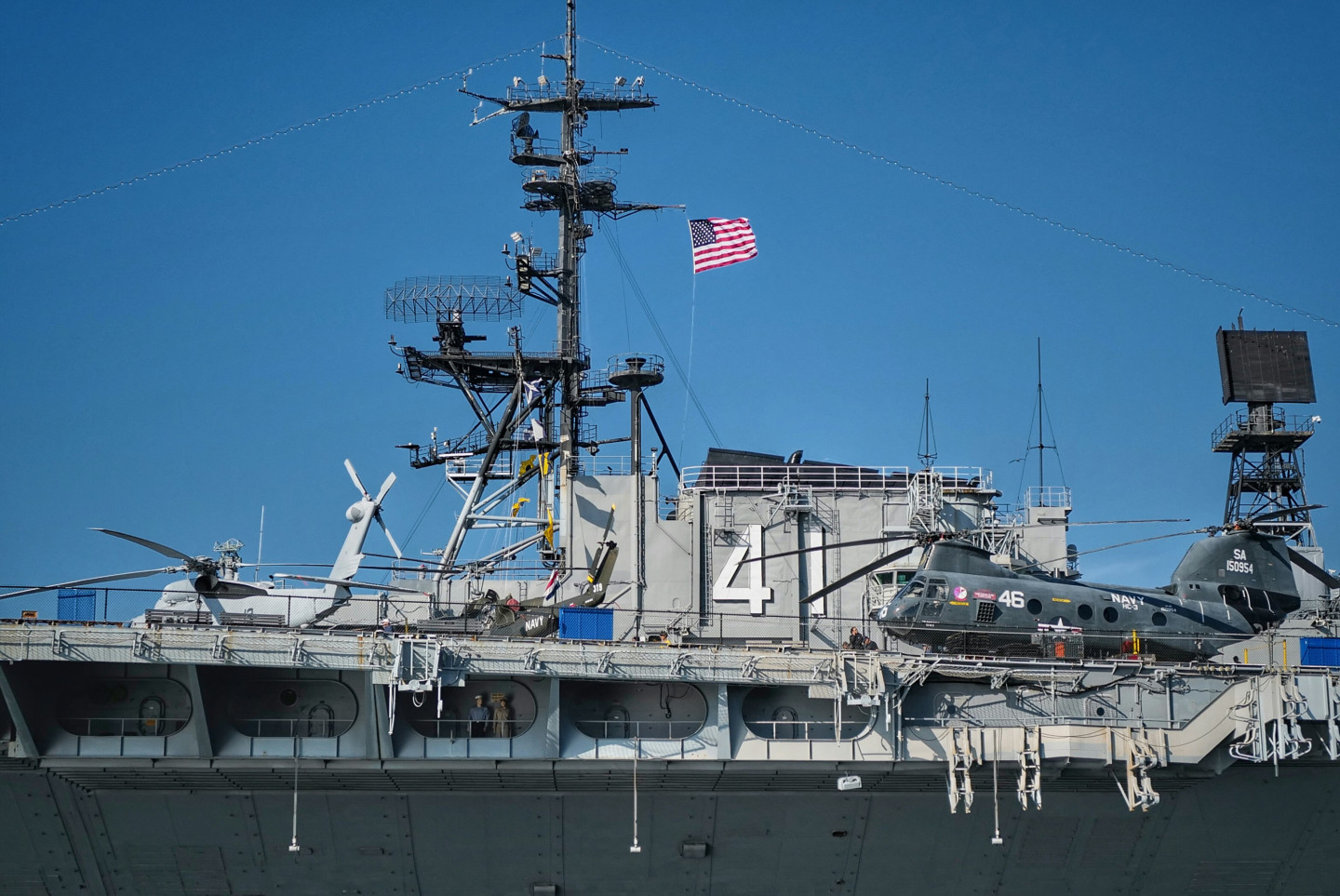 ASV armija ignorē Krievijas karogu un aiztur naftas tankkuģi