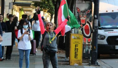 Patriektā monarha dēls aicina turpināt protestus Irānā