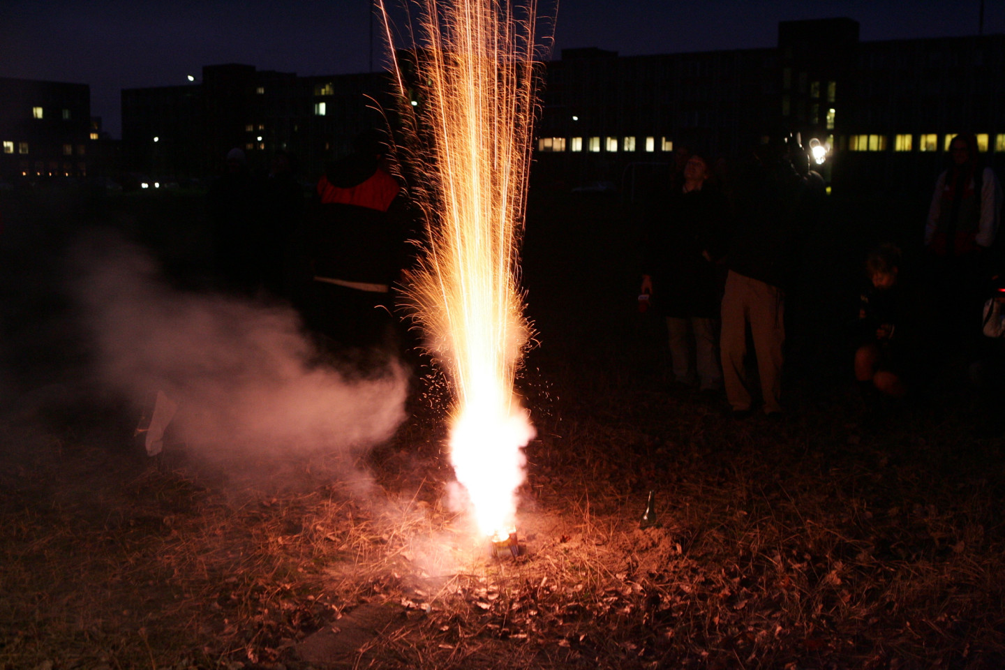 Vēlas pilnībā aizliegt civilo pirotehniku Latvijā