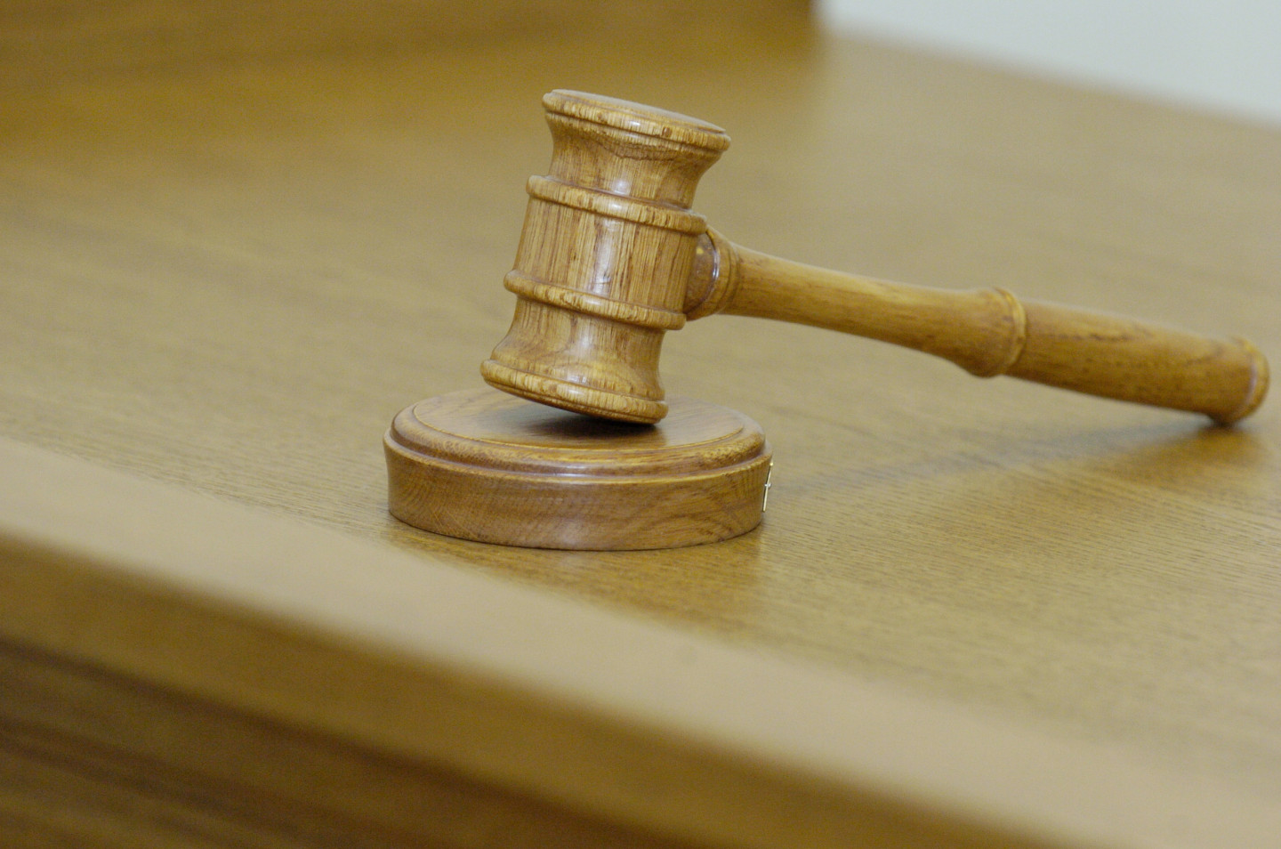 Ksenija Ņeženkina no "Caur ērkšķiem uz..." nonāk tiesā