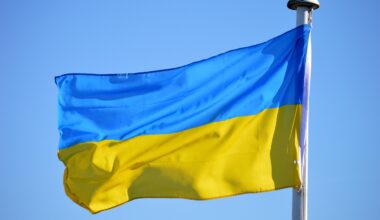 Ukrainas parlaments atbrīvo Aizsardzības ministru Denisu Šmihaļu