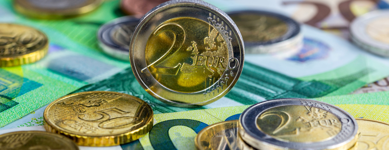 Latvijas četru lielāko banku klientiem pērn izkrāpti kopumā 12,22 miljoni eiro / Diena