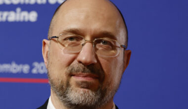 Ukrainas parlaments atbrīvo Šmihaļu no aizsardzības ministra amata / Diena