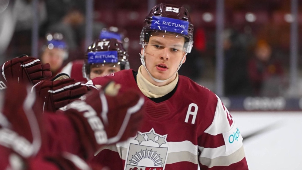 Šmits vēlreiz piedzīvo kāpumu populāra medija drafta prognozē – Hokejs – Sportacentrs.com