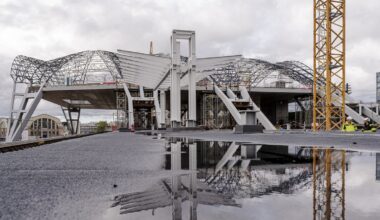 "Rail Baltica" būvobjektā Rīgas stacijā vīrietis guvis darba traumu. Policija sāk pārbaudi