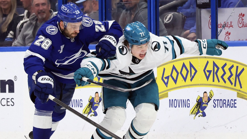 Girgensons atgriežas Austrumu pirmajā vietā, Merzļikins slimības dēļ nomainīts – Hokejs – Sportacentrs.com