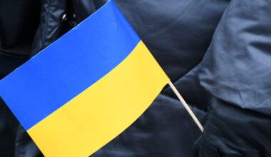 Pārdalīs 3,27 miljonus eiro latviešu valodas mācībām Ukrainas iedzīvotājiem / Diena