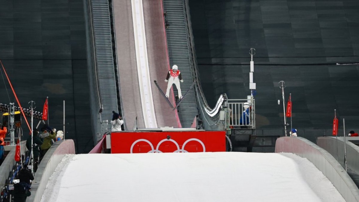 Vai tiek veiktas injekcijas dzimumorgānos? Savdabīgs skandāls tramplīnlēkšanā