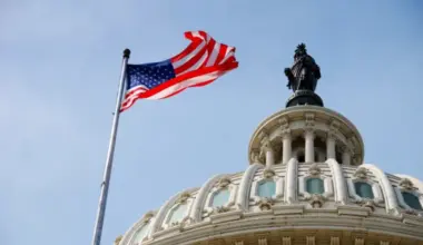 ASV Kongresa sistēmas administrators apsūdzēts par viedtālruņu krāpniecību 150 000 dolāru vērtībā