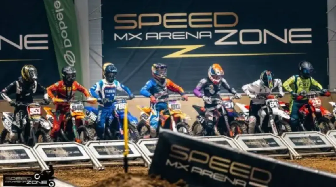 Aizraujošs "Bildberg" Latvijas čempionāta iekštelpu motokrosa 2. posms pulcē sportistus no Baltijas un Anglijas