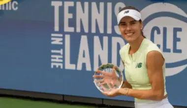 Aļona Ostapenko uzsāk jauno tenisa sezonu Brisbenā pret Soranu Kirsšteu