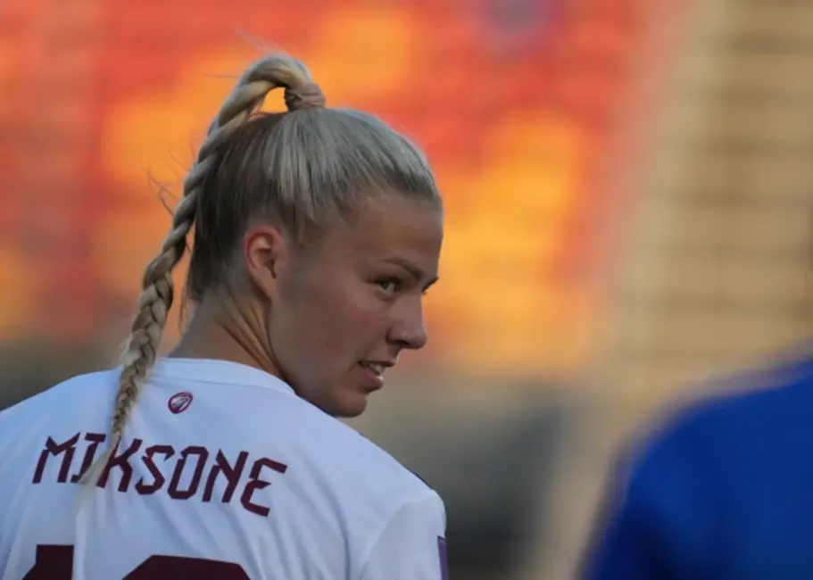 Andrejs Cigaņiks un Karlīna Miksone atzīti par 2025. gada labākajiem futbolistiem Latvijā