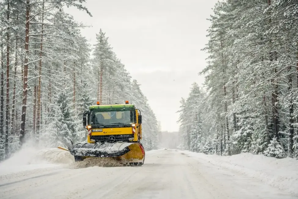 Autoceļu uzturētāja pārstāvis: Autovadītājiem vienmēr būs pretenzijas pret ziemas ceļu stāvokli