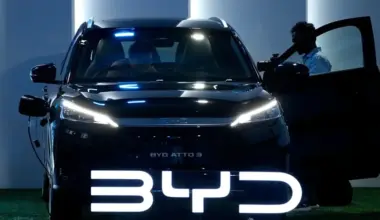 BYD apsteidz Tesla, Ķīnai pārveidojot globālās elektroauto sacensības