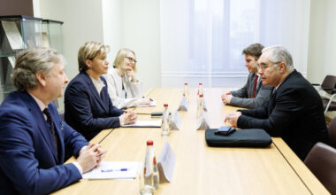 Ārlietu ministre B. Braže un CERN Padomes prezidents K. Fonts pārrunā zinātnisko un tehnoloģisko sadarbību