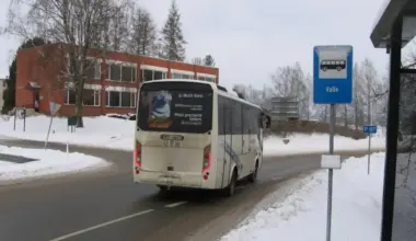 Bārbeles iedzīvotāji turpina cīņu par sen gaidīto ceļu remontu