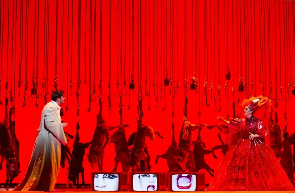 Berlīnē pirmatskaņota Matiasa Pinčera opera "Aukstā sirds" – izjūtu virpulis uz Haufa pasakas motīviem