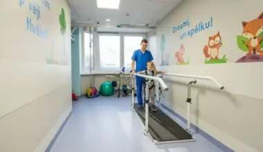 Bērnu slimnīcā pabeigta divu nodaļu telpu renovācija, uzlabojot pacientu un vecāku komfortu