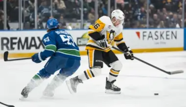 Bļugers gūst vārtus otrajā mačā pēc kārtas, bet "Canucks" zaudē "Penguins"