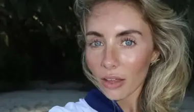 Bonija Blū gatavojas atkārtot seksa rekordu, plānojot 24 stundu maratonu