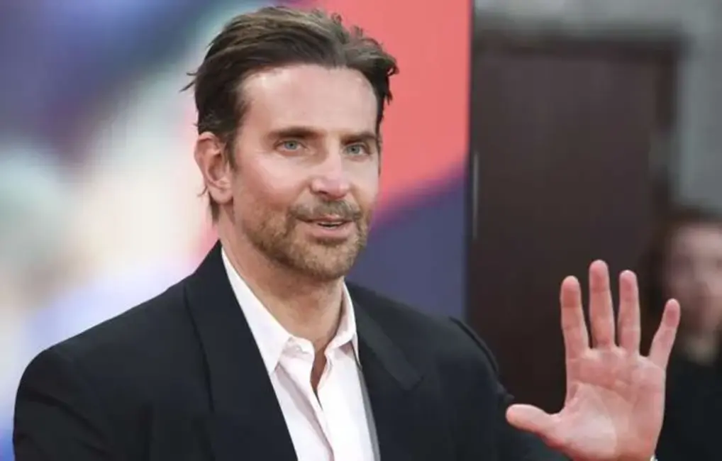 Bredlijs Kūpers izbeidz spekulācijas par plastiskajām operācijām