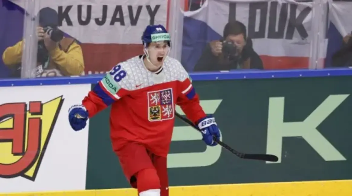 Čehijas hokeja izlase 2026. gada olimpiskajām spēlēm gatavosies ar NHL zvaigznēm Pastrņāku un Nečasu sastāvā
