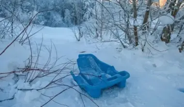 Četri bērni guvuši nopietnas traumas, ar ragaviņām iebraucot kokos