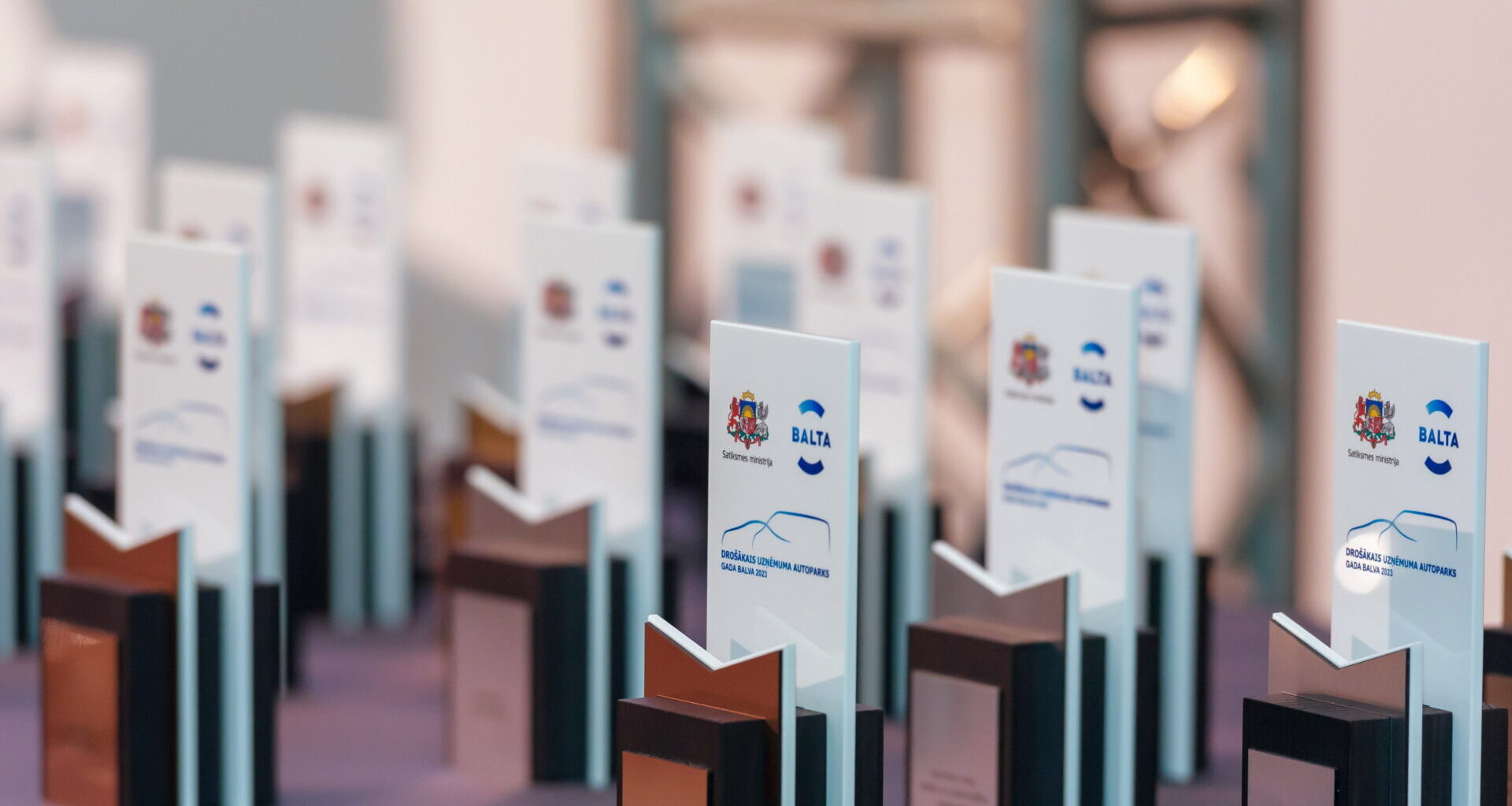 Konkursā “Drošākais uzņēmuma autoparks 2025” SIA "ZAAO" - Zelta balva, SIA "VTU Valmiera" - Sudraba balva