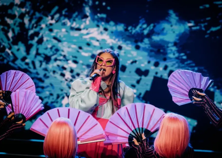 Dziedātāja Alise Haijima īsteno sava japāņu tēta sapni, stiprinot saknes Latvijā