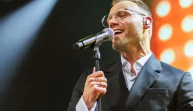 Dziedātājs Kaspars Markševičs aicina uz jubilejas koncerttūri "Laipni lūgti manā ballē"