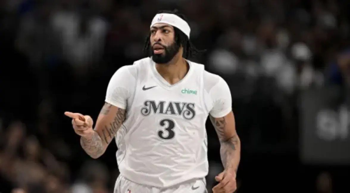 Entonijs Deiviss izlaidīs vairākus mēnešus pēc kreisās rokas operācijas