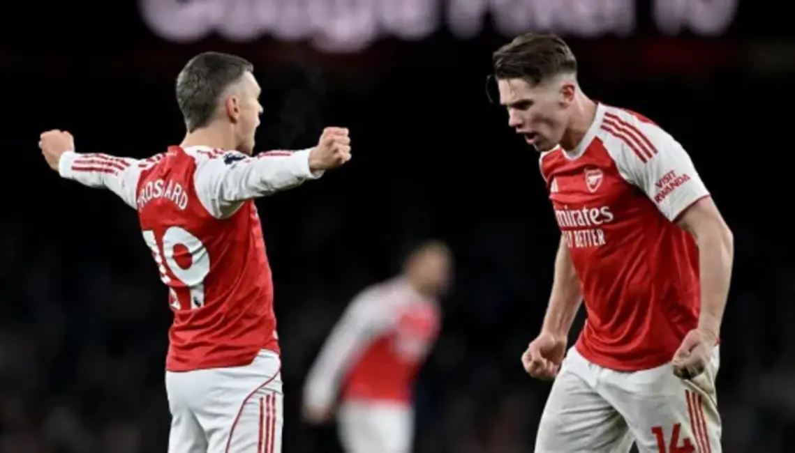 Futbola Premjerlīga: «Arsenal» pārtrauc «Aston Villa» vēsturisko sēriju, «Man Utd» nospēlē neizšķirti pret «Wolves»