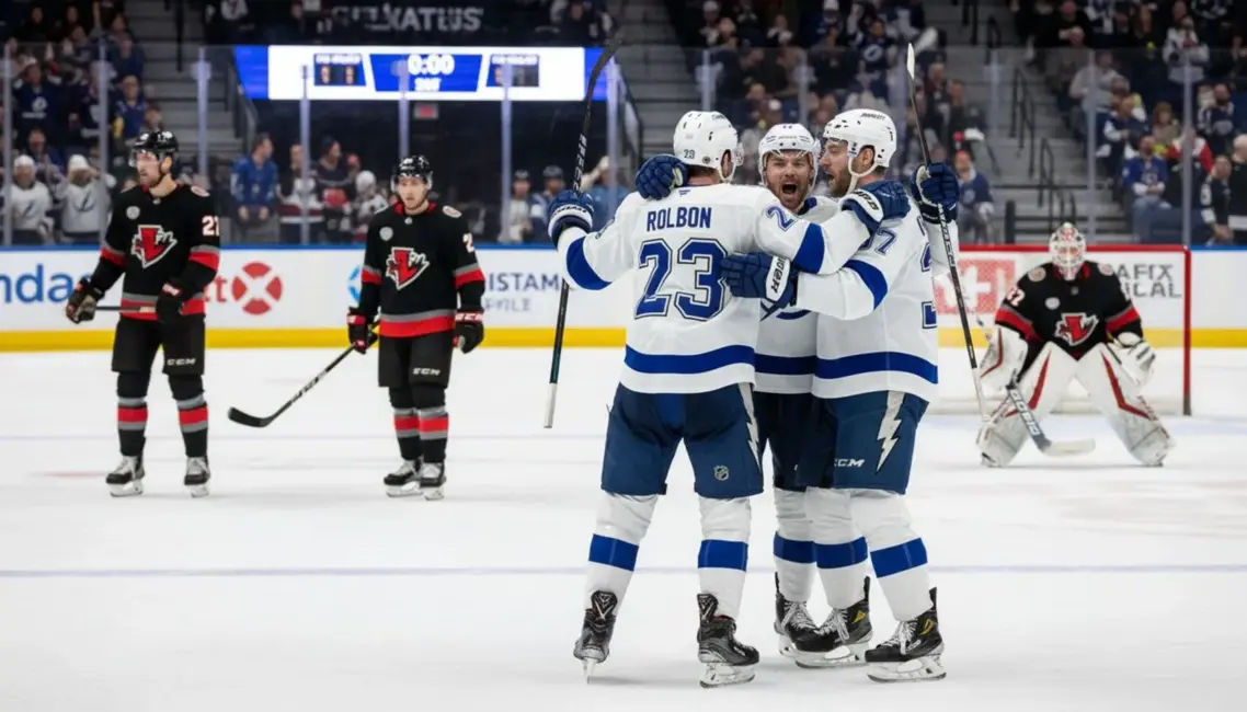 Girgensona "Lightning" turpina uzvaru sēriju; Merzļikins nespodrina cimdus, Ābolam neveiksmju virkne