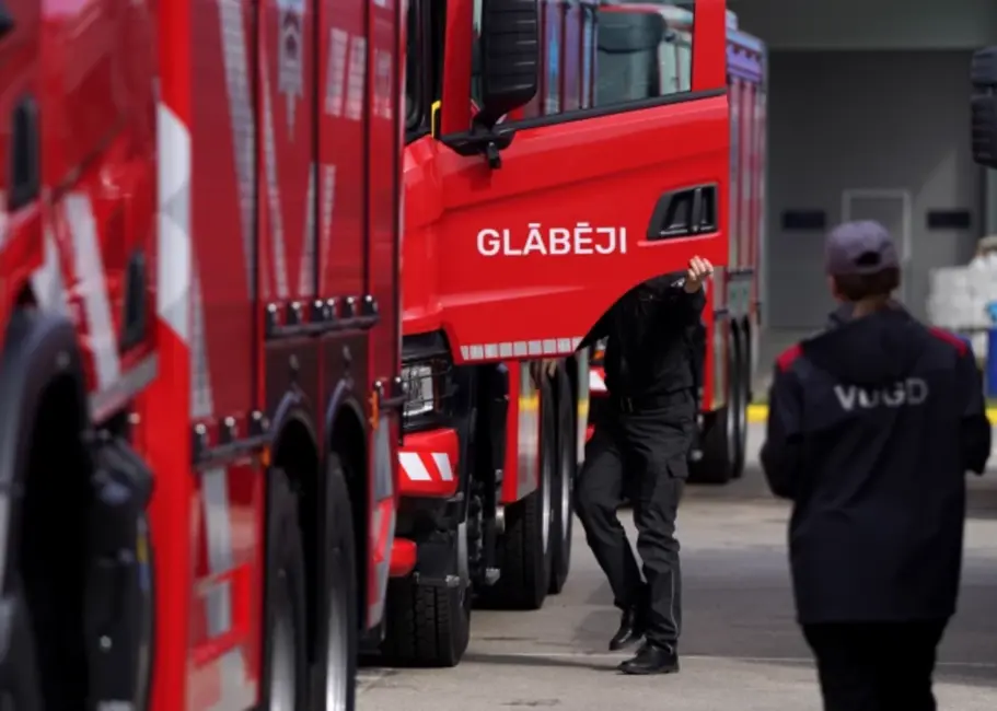 Glābšanas dienesti aicina iedzīvotājus būt īpaši uzmanīgiem bargā sala laikā
