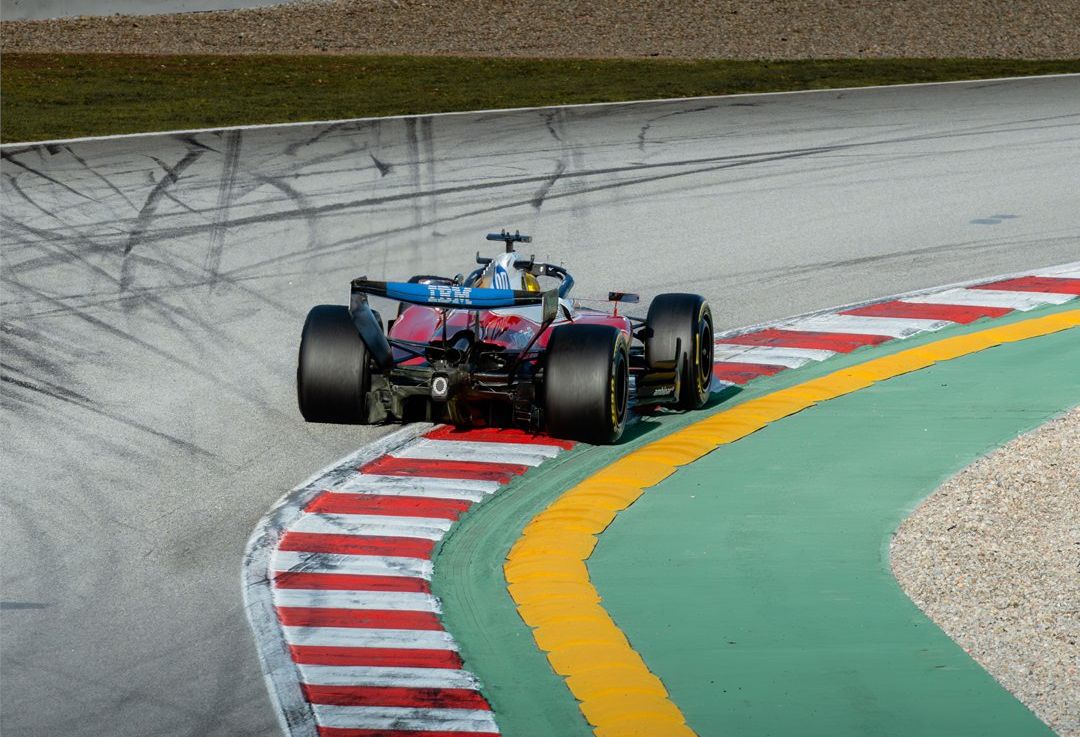 Hamiltons slavē 'Ferrari' veikto progresu pirms jaunās F1 sezonas : F1LV Blogs