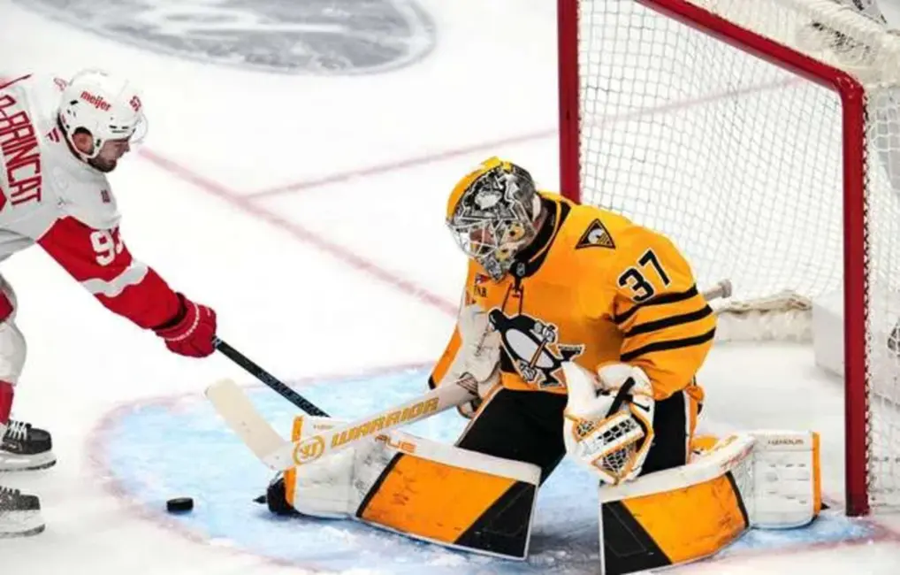 Jaunais gads sākas ar uzvaru: Šilova "Penguins" papildlaikā pieveic "Red Wings"