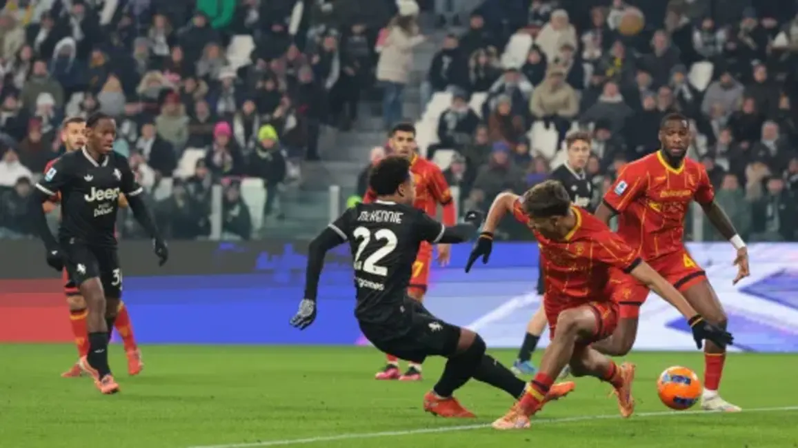 "Juventus" za mata tiesu apsteidz "Roma", bet zaudē punktus pret "Lecce"