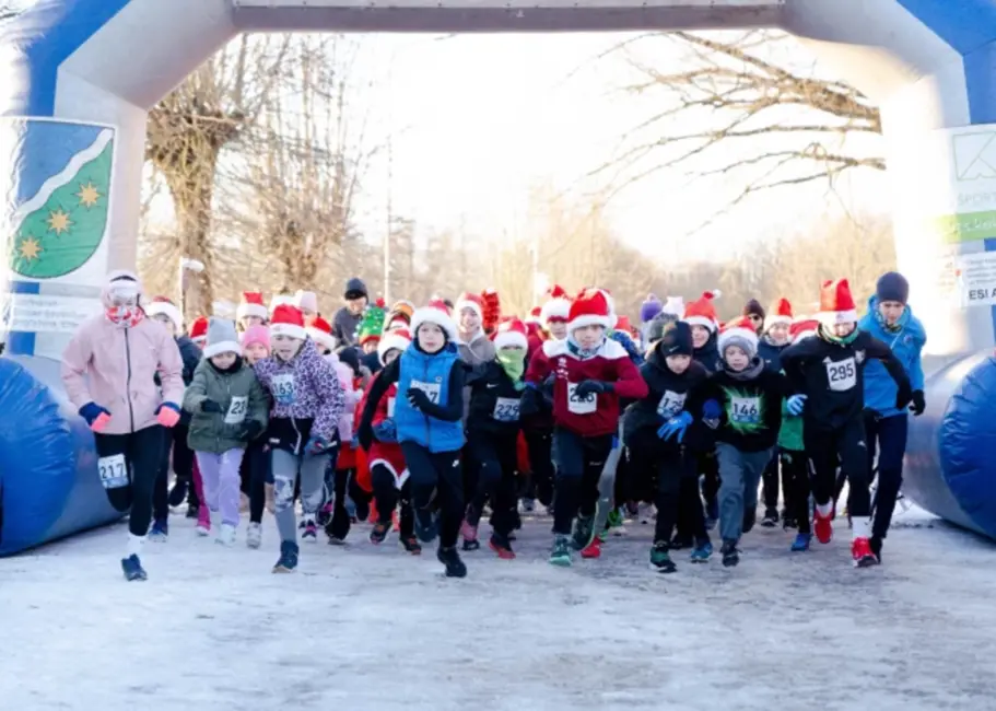 Ķekavā notikušais „Vecgada rūķu skrējiens 2025” pulcē 316 dalībniekus un savāc vairāk nekā 6600 eiro ziedojumos