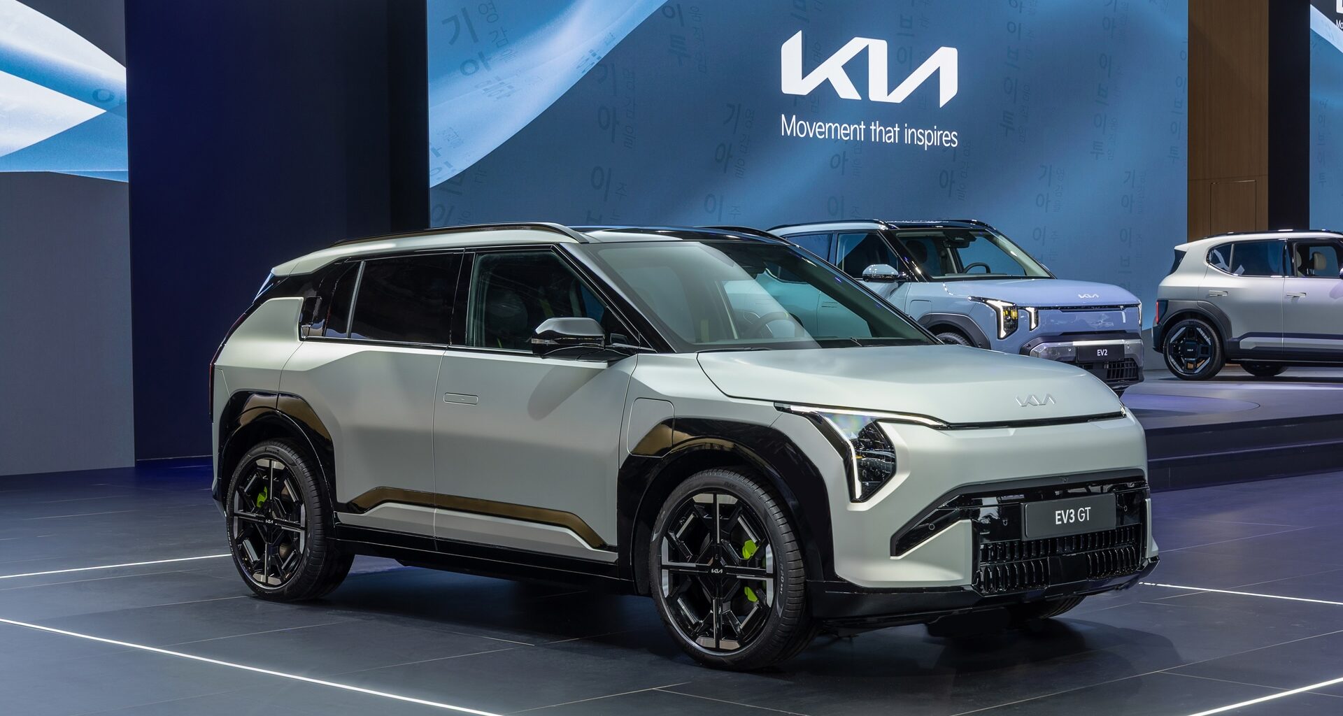 “Kia” elektrizē Briseles autoizstādi ar trim jauniem GT modeļiem: “EV3”, “EV4” un “EV5”
