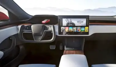 Ķīnas BYD apsteidz Tesla un kļūst par pasaules elektroauto tirgus līderi 2025. gadā