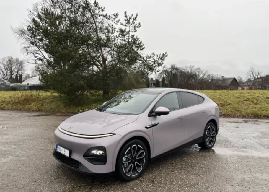 Ķīnas "Xpeng G6" ienāk Latvijas tirgū: izaicinājums Eiropas elektroauto ražotājiem?