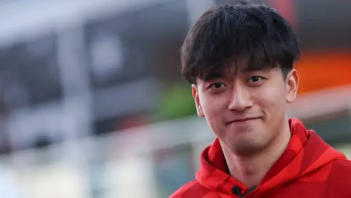 Ķīnas pilots Guaņju Žou pievienojas "Cadillac" F1 komandai kā rezerves braucējs