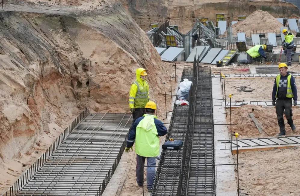 Kurzemē 2025. gads iezīmē būvniecības bumu: jauni infrastruktūras objekti un sociālie mājokļi