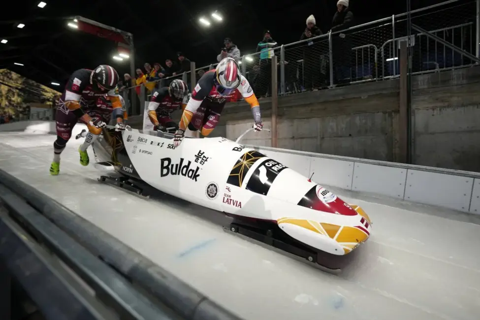 Latviešu četrinieki ieņem 12. un 25. vietu Pasaules kausa posmā Vinterbergā