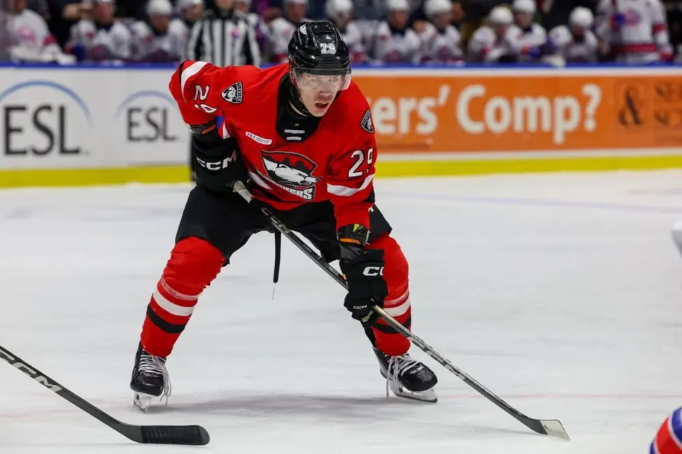 Latviešu hokeja uzbrucējs Sandis Vilmanis izsaukts uz NHL komandu Floridas "Panthers"