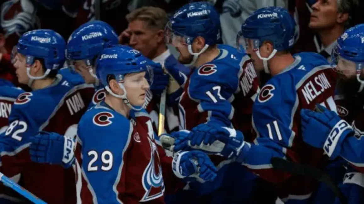 Latviešu vārtsargs Merzļikins rezervē, Makkinons izvirzās līgas rezultatīvāko spēlētāju galvgalī