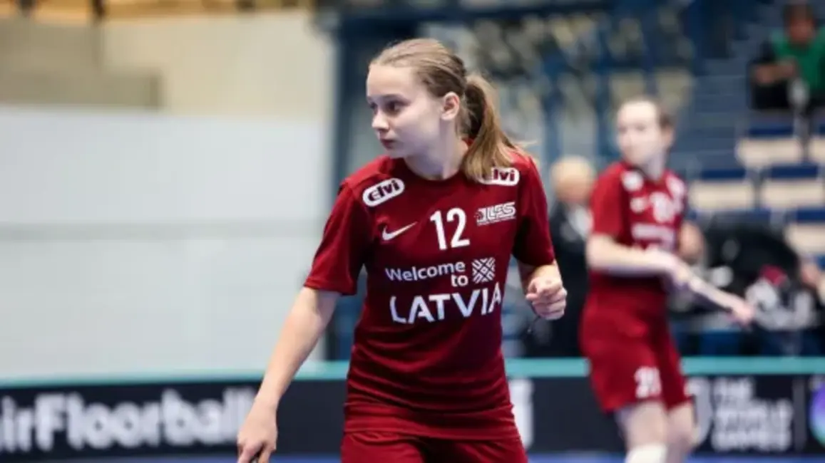 Latvijas U-19 florbola izlase gatavojas Pasaules čempionātam Itālijā ar treniņnometni Kocēnos